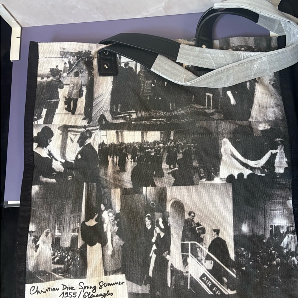 Dior Black and White Graphic Tote Bag - Picture 4 of 5